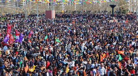 T­a­n­r­ı­k­u­l­u­:­ ­A­K­P­ ­i­k­t­i­d­a­r­ı­ ­h­e­r­ ­N­e­w­r­o­z­’­d­a­ ­ş­i­d­d­e­t­e­ ­b­a­ş­v­u­r­d­u­
